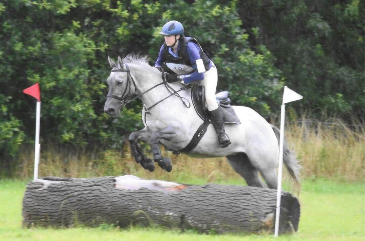 Clare Mcleod reports how Pro Hoof suits her little horse Vana perfectly
